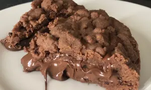Tortelli al cioccolato con ripieno fuso e goloso, un piacere per gli occhi e per il palato.